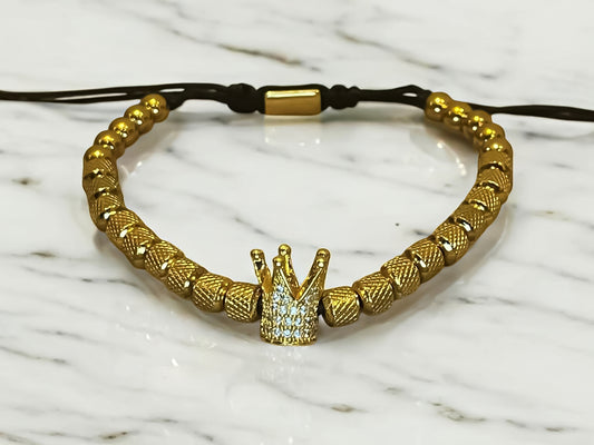 Royal Crown Macrame Bracelet – Gold Edition